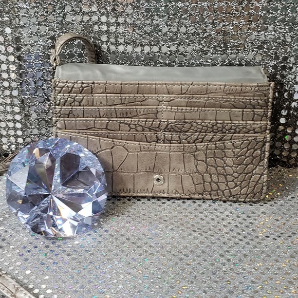 Grey Crocodile/ Snakeskin Adjustable Shoulder Bag - Picture 2 of 4